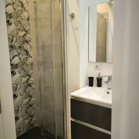 Apartment Luxury Center Metro Rossa Porta Venezia Milan